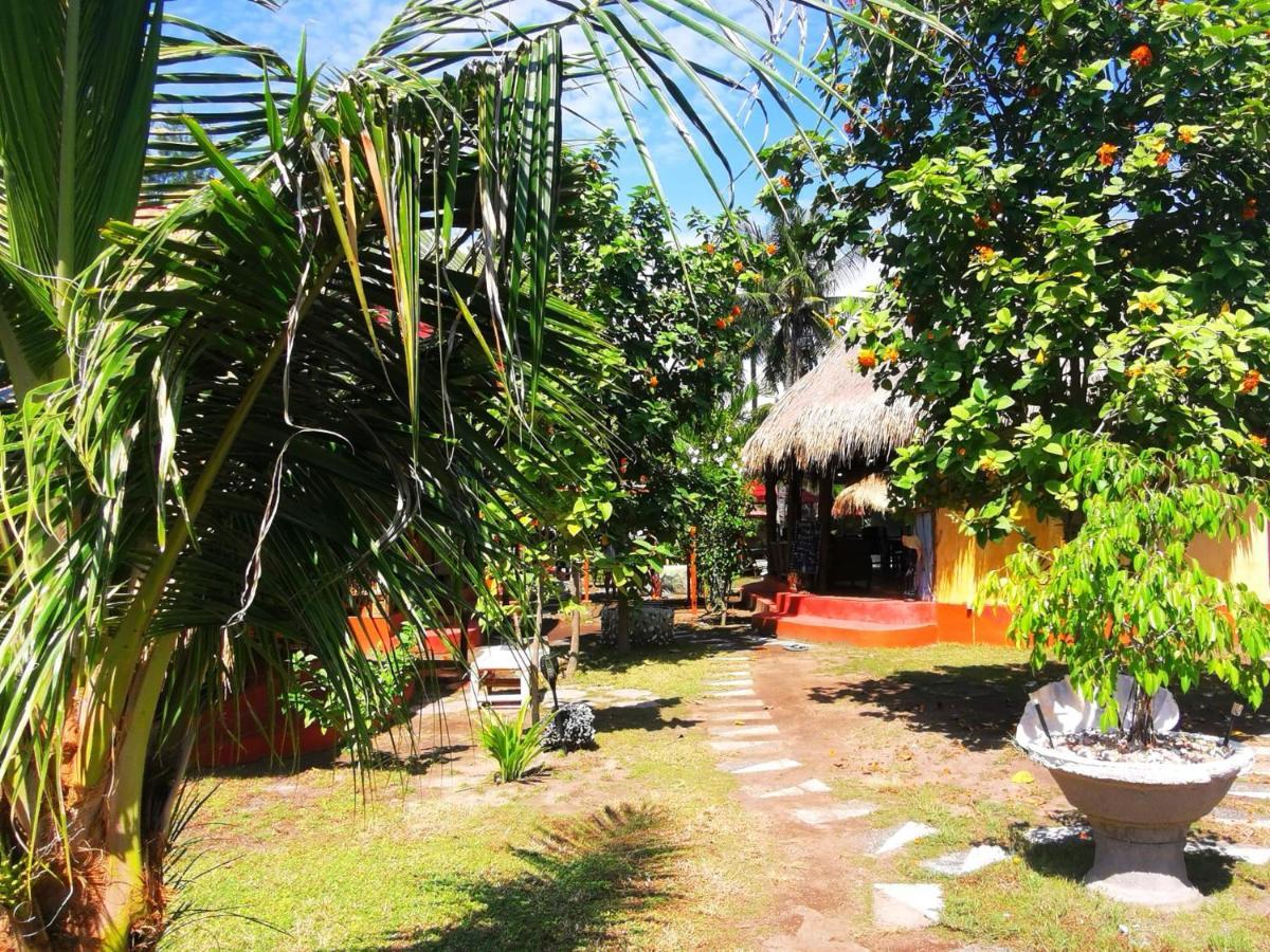 Kampung Meno Bungalows Гили-Мено Экстерьер фото