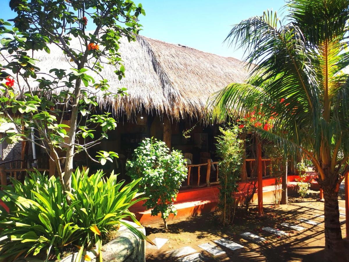 Kampung Meno Bungalows Гили-Мено Экстерьер фото