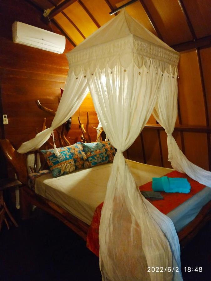 Kampung Meno Bungalows Гили-Мено Экстерьер фото