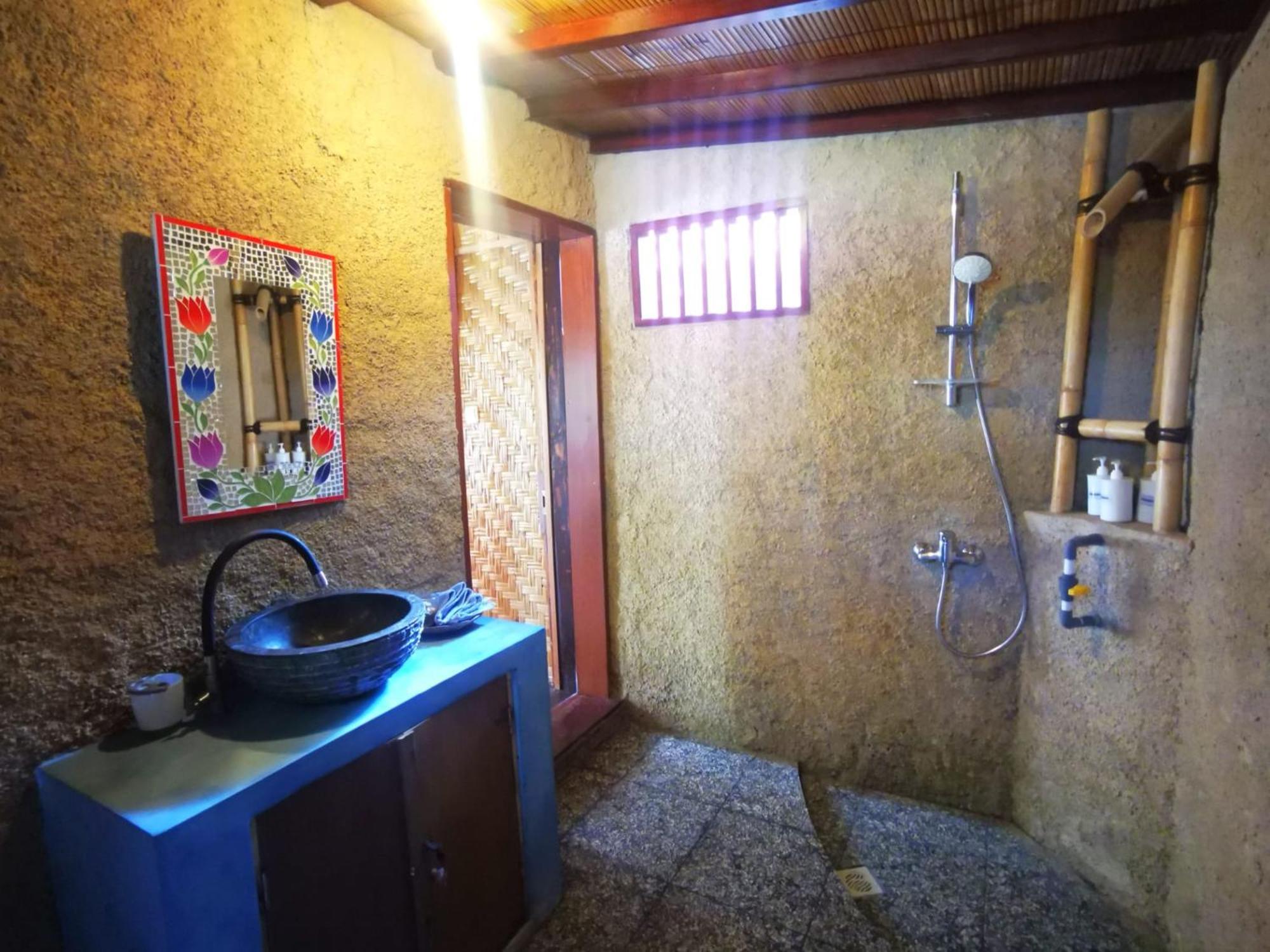 Kampung Meno Bungalows Гили-Мено Номер фото