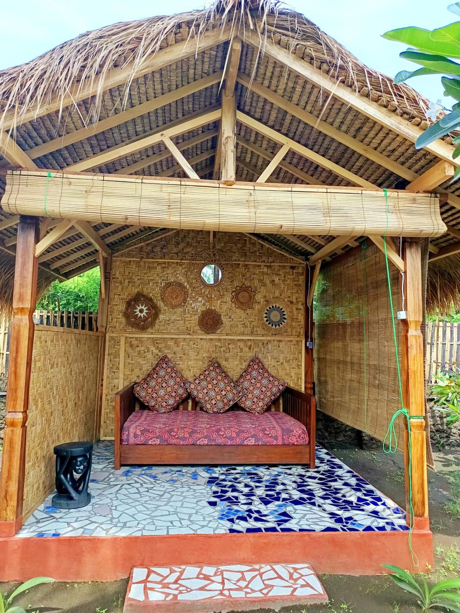 Kampung Meno Bungalows Гили-Мено Экстерьер фото
